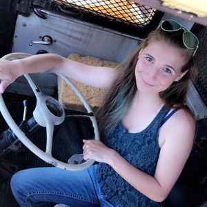 Meet your Posher, Genevieve